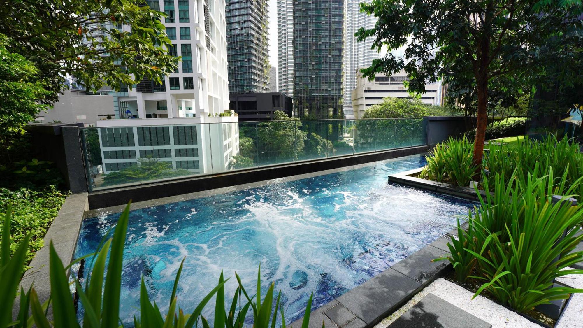 Star Klcc Elegant 2-3pax By Dingding